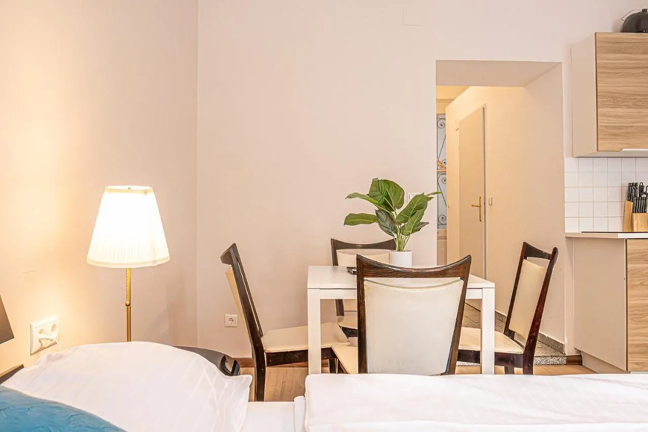 Apartment Cozy & Stylish 1-Br Studio Retreat-Perfect Getaway Vienna